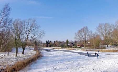 IJspret op het Damsterdiep in Delfzijl